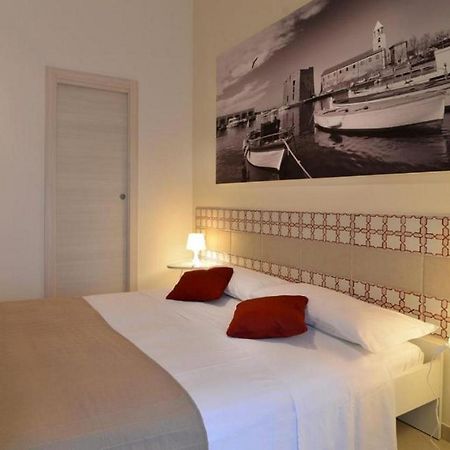 Santi E Saraceni Rooms Σαλέρνο Εξωτερικό φωτογραφία