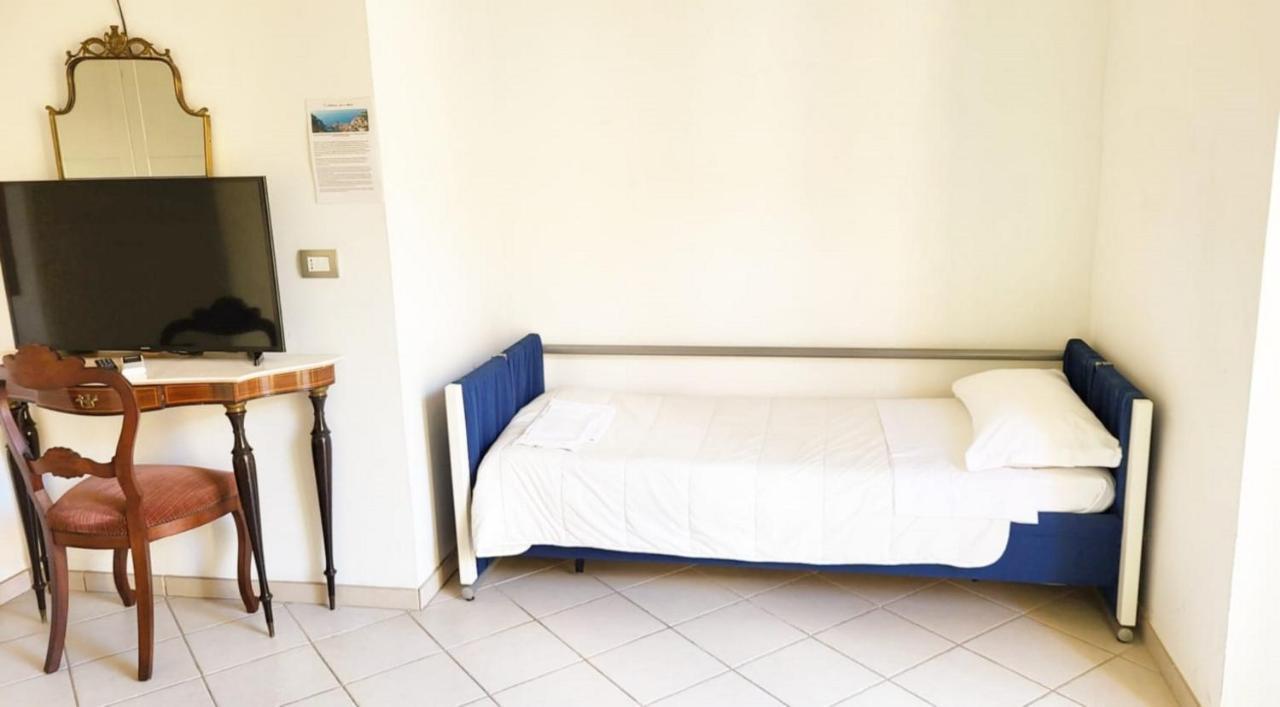 Santi E Saraceni Rooms Σαλέρνο Εξωτερικό φωτογραφία
