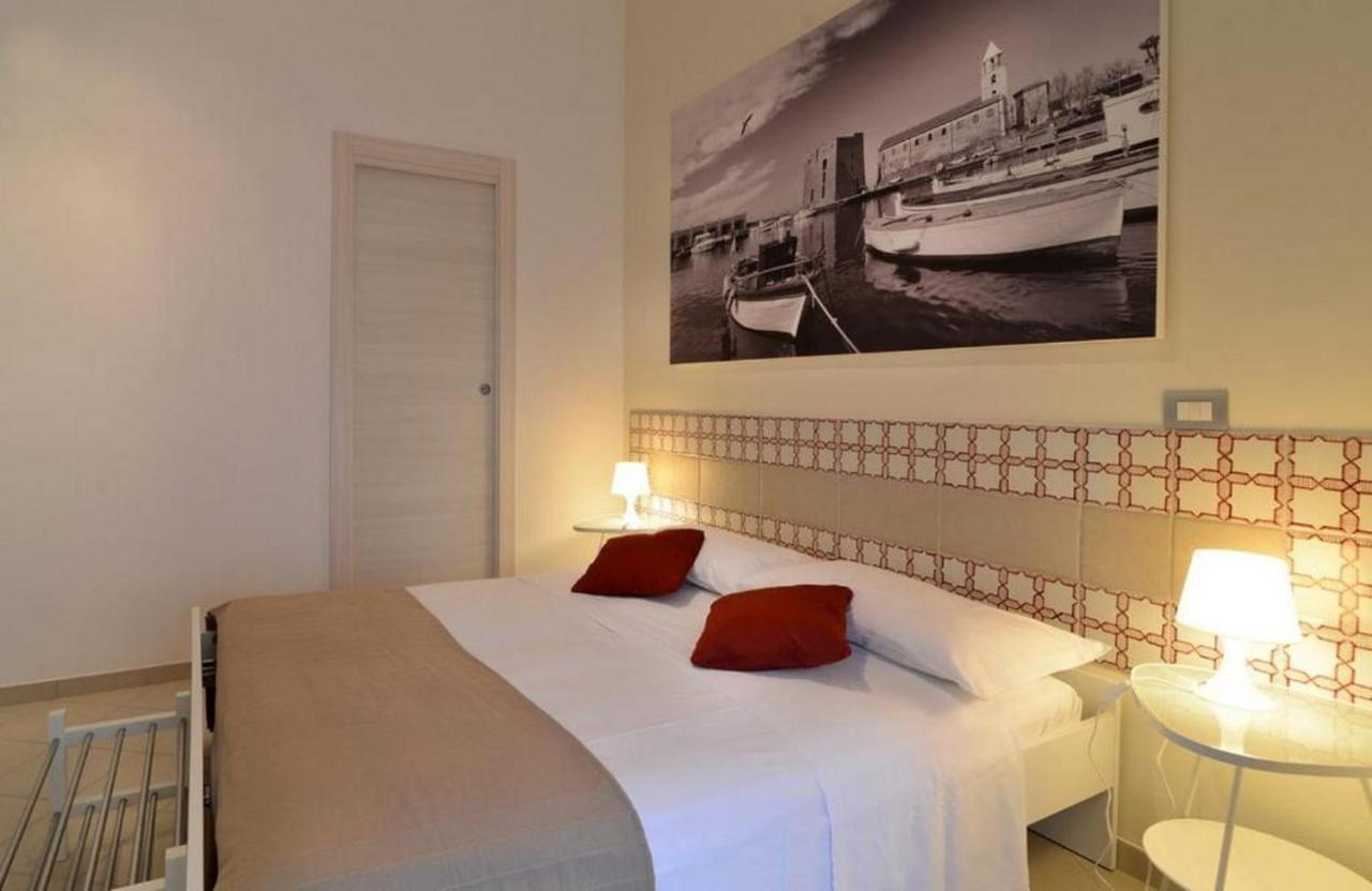 Santi E Saraceni Rooms Σαλέρνο Εξωτερικό φωτογραφία