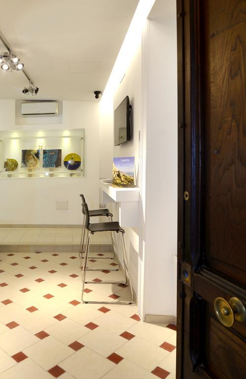 Santi E Saraceni Rooms Σαλέρνο Εξωτερικό φωτογραφία